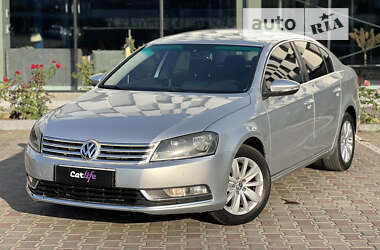 Седан Volkswagen Passat 2013 в Одесі