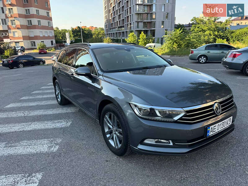 Универсал Volkswagen Passat 2015 в Днепре