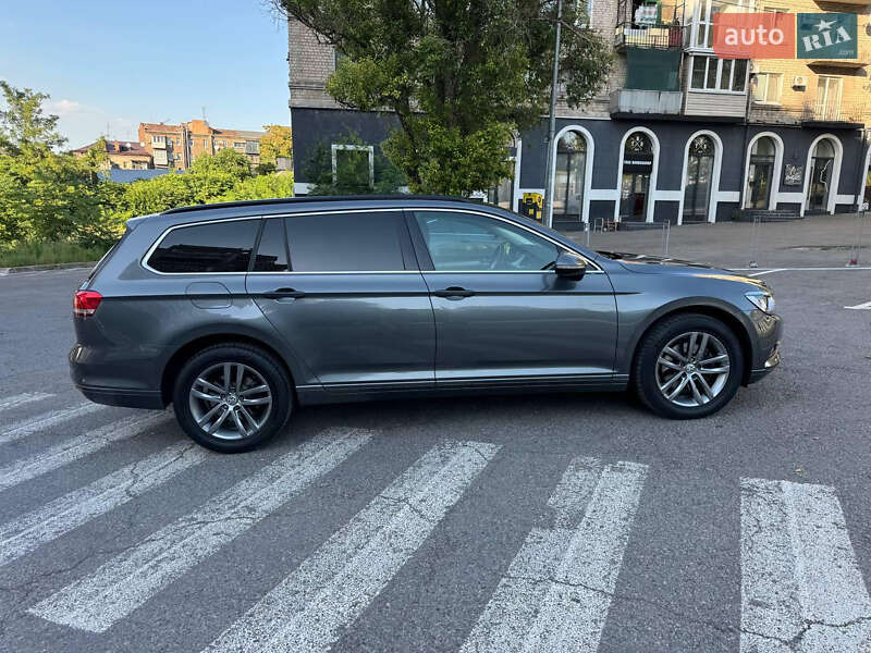 Универсал Volkswagen Passat 2015 в Днепре