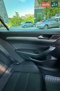 Универсал Volkswagen Passat 2015 в 