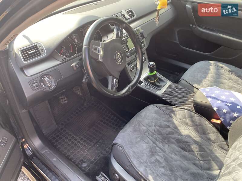 Універсал Volkswagen Passat 2013 в Борисполі