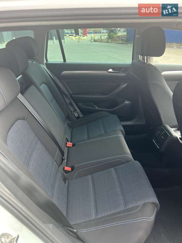 Универсал Volkswagen Passat 2021 в Харькове