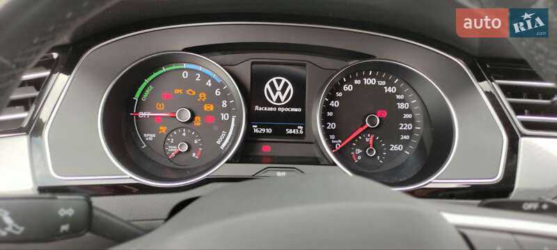 Универсал Volkswagen Passat 2021 в Харькове