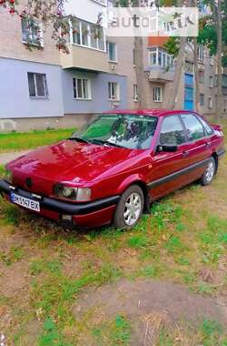 Седан Volkswagen Passat 1992 в Путивлі