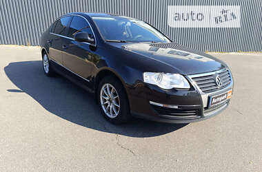 Седан Volkswagen Passat 2007 в Києві