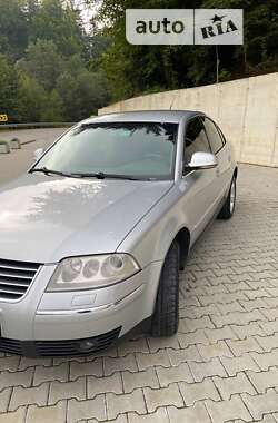 Седан Volkswagen Passat 2004 в Бориславі