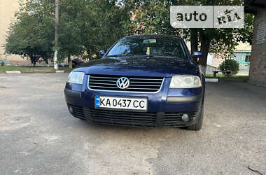 Универсал Volkswagen Passat 2002 в Богуславе