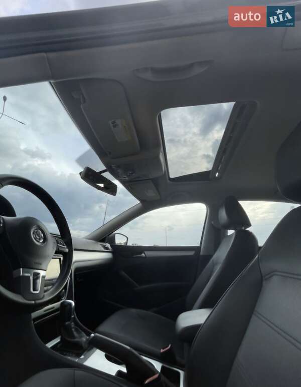 Седан Volkswagen Passat 2013 в Киеве
