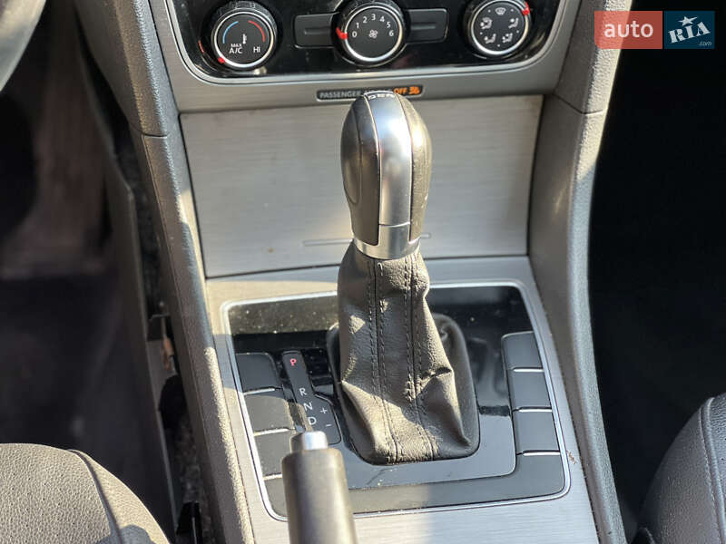 Седан Volkswagen Passat 2014 в Стрые