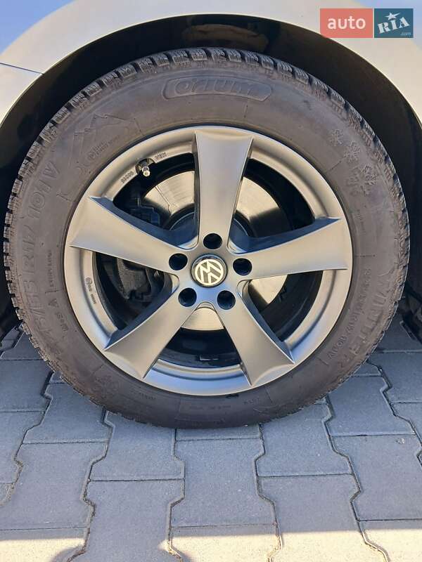 Седан Volkswagen Passat 2016 в Южном