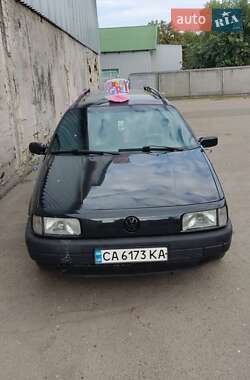 Універсал Volkswagen Passat 1993 в Черкасах