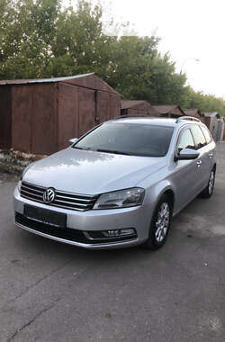 Универсал Volkswagen Passat 2012 в Луцке