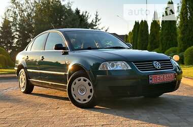 Седан Volkswagen Passat 2002 в Ромнах