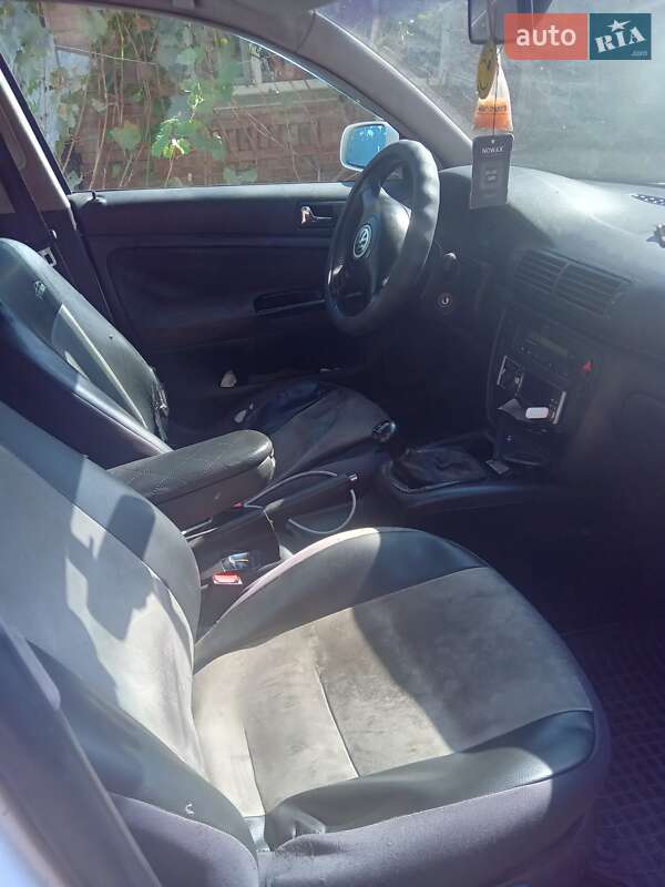 Универсал Volkswagen Passat 1998 в Никополе