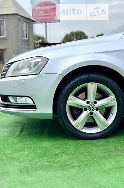 Седан Volkswagen Passat 2011 в Одесі