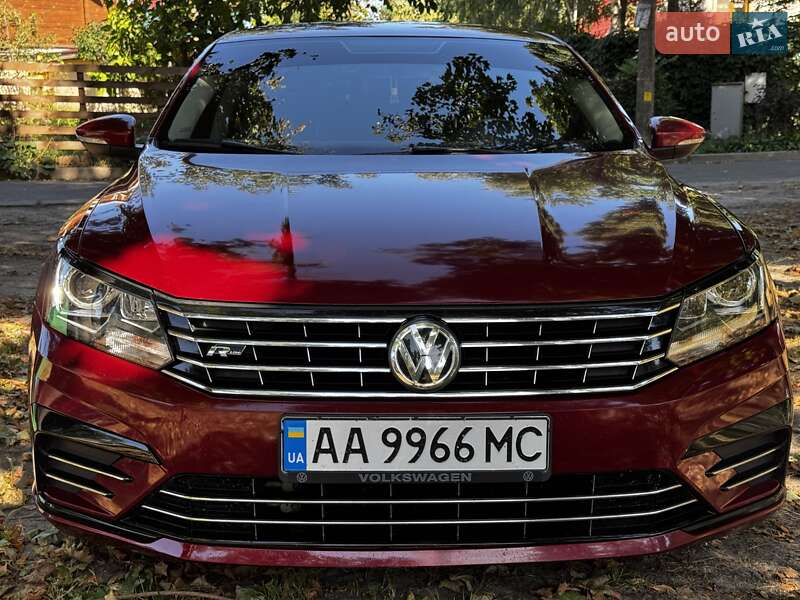 Седан Volkswagen Passat 2018 в Киеве