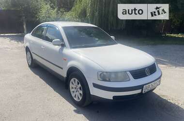 Седан Volkswagen Passat 1998 в Виннице