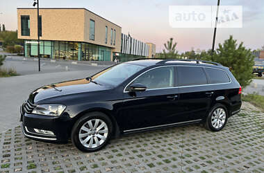 Универсал Volkswagen Passat 2012 в Хмельницком