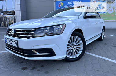 Седан Volkswagen Passat 2016 в Києві