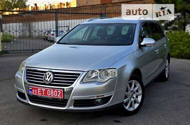 Універсал Volkswagen Passat 2009 в Полтаві