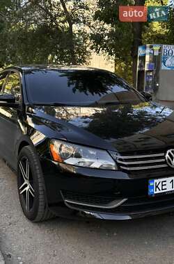 Седан Volkswagen Passat 2011 в Дніпрі