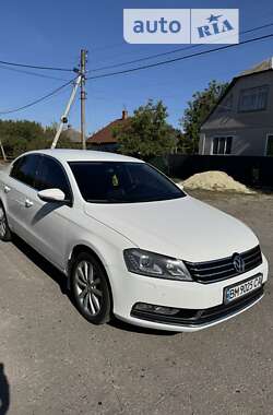 Седан Volkswagen Passat 2013 в Ахтырке