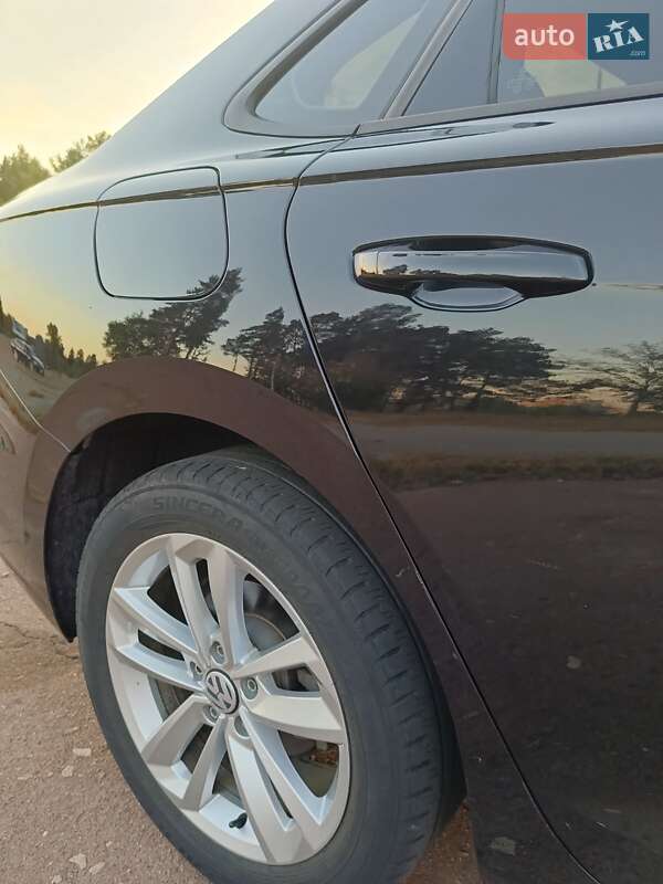 Седан Volkswagen Passat 2020 в Славутиче