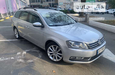 Універсал Volkswagen Passat 2011 в Києві