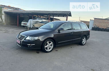 Универсал Volkswagen Passat 2008 в Нововолынске