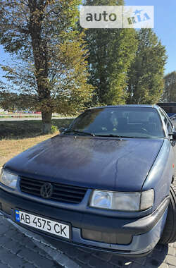 Седан Volkswagen Passat 1994 в Виннице