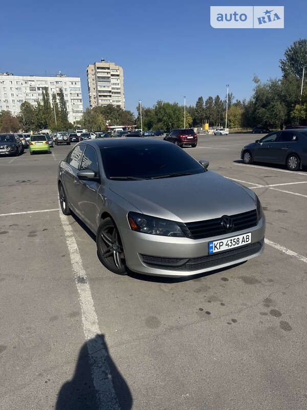 Седан Volkswagen Passat 2012 в Запоріжжі