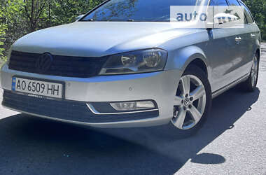 Універсал Volkswagen Passat 2012 в Запоріжжі