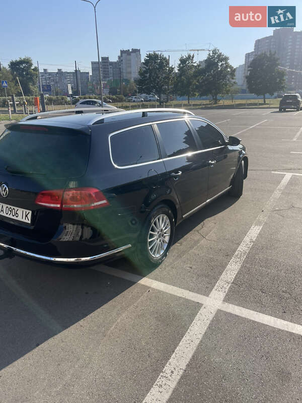 Универсал Volkswagen Passat 2011 в Киеве
