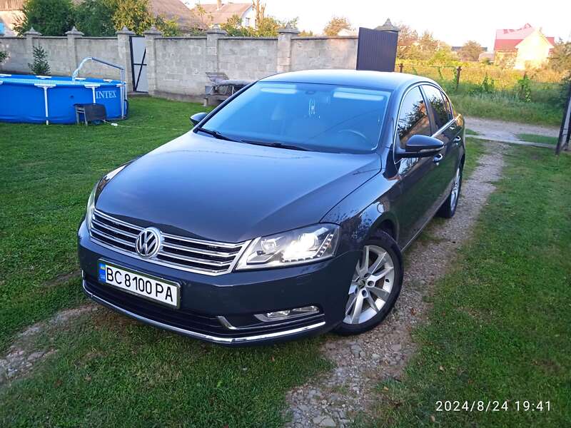 Седан Volkswagen Passat 2012 в Рудки