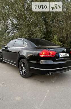 Седан Volkswagen Passat 2013 в Тернополе