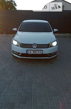 Седан Volkswagen Passat 2011 в Черкасах