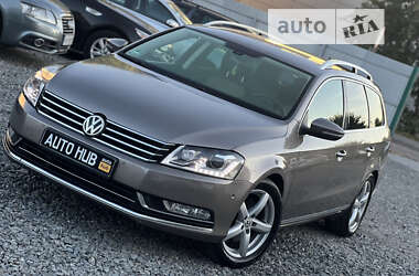 Універсал Volkswagen Passat 2011 в Житомирі