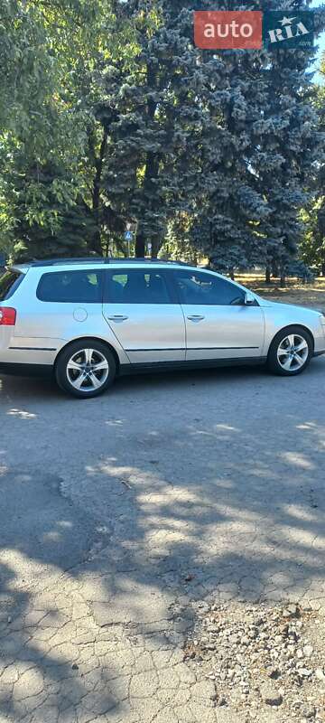 Универсал Volkswagen Passat 2008 в Доброполье