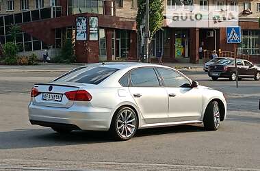 Седан Volkswagen Passat 2013 в Запорожье