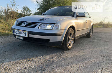 Седан Volkswagen Passat 1998 в Миколаєві