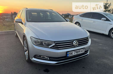 Універсал Volkswagen Passat 2015 в Рівному