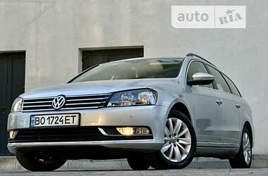 Універсал Volkswagen Passat 2012 в Тернополі