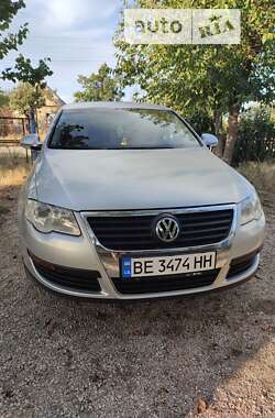 Седан Volkswagen Passat 2005 в Николаеве