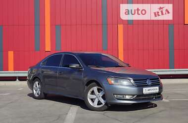 Седан Volkswagen Passat 2013 в Києві