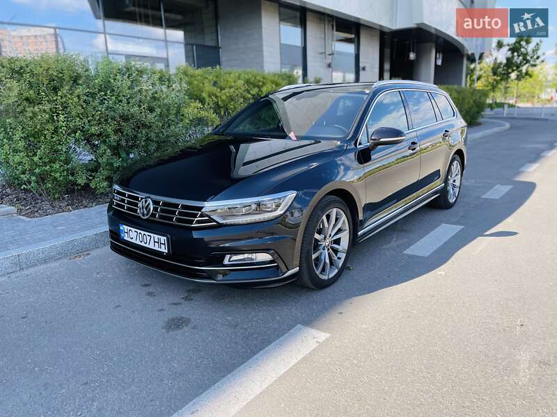 Универсал Volkswagen Passat 2018 в Киеве