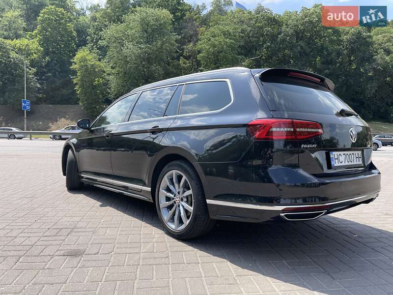 Универсал Volkswagen Passat 2018 в Киеве
