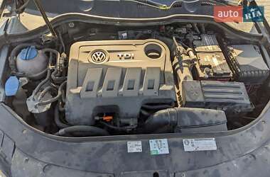 Универсал Volkswagen Passat 2012 в Львове