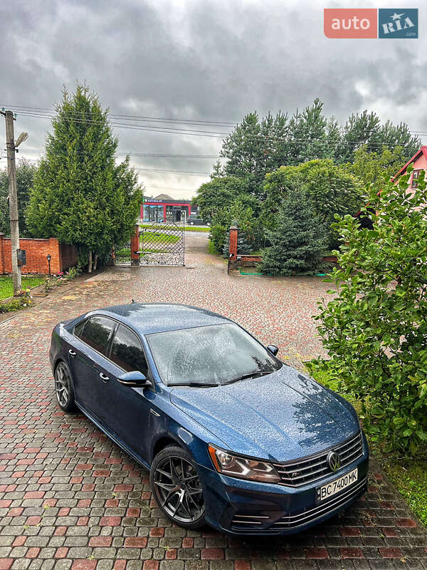 Седан Volkswagen Passat 2018 в Мостиске