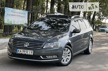 Універсал Volkswagen Passat 2011 в Києві