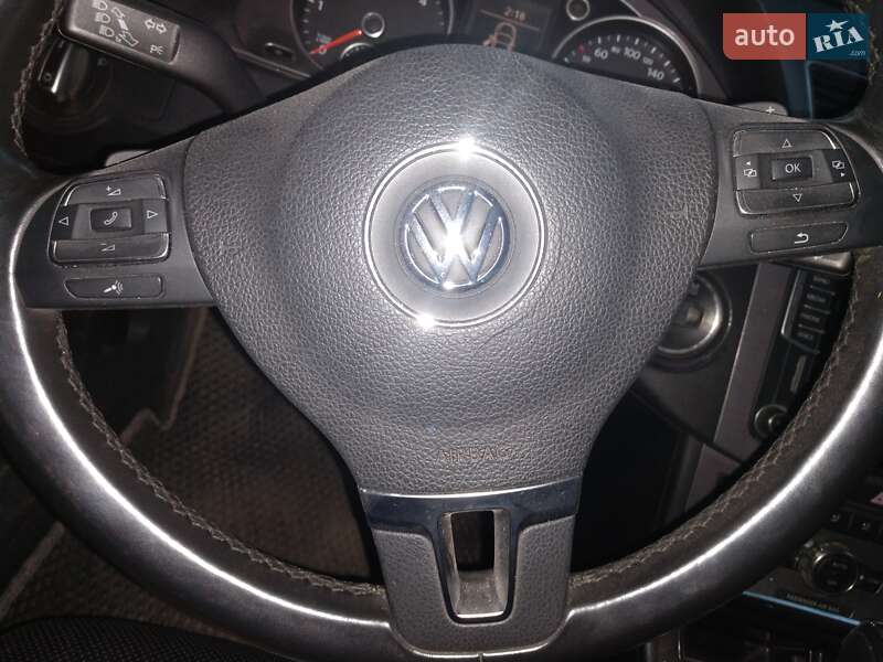 Універсал Volkswagen Passat 2012 в Києві